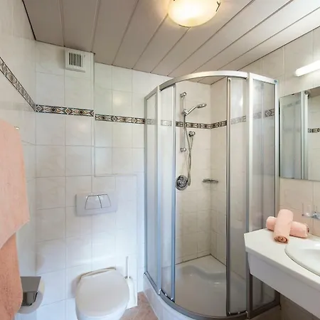 Laerchenheim 公寓式酒店 施图拜河谷新施蒂夫特